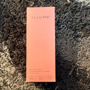 ILLUME Paloma Petal Refillable Aromatic Diffuser - Pink